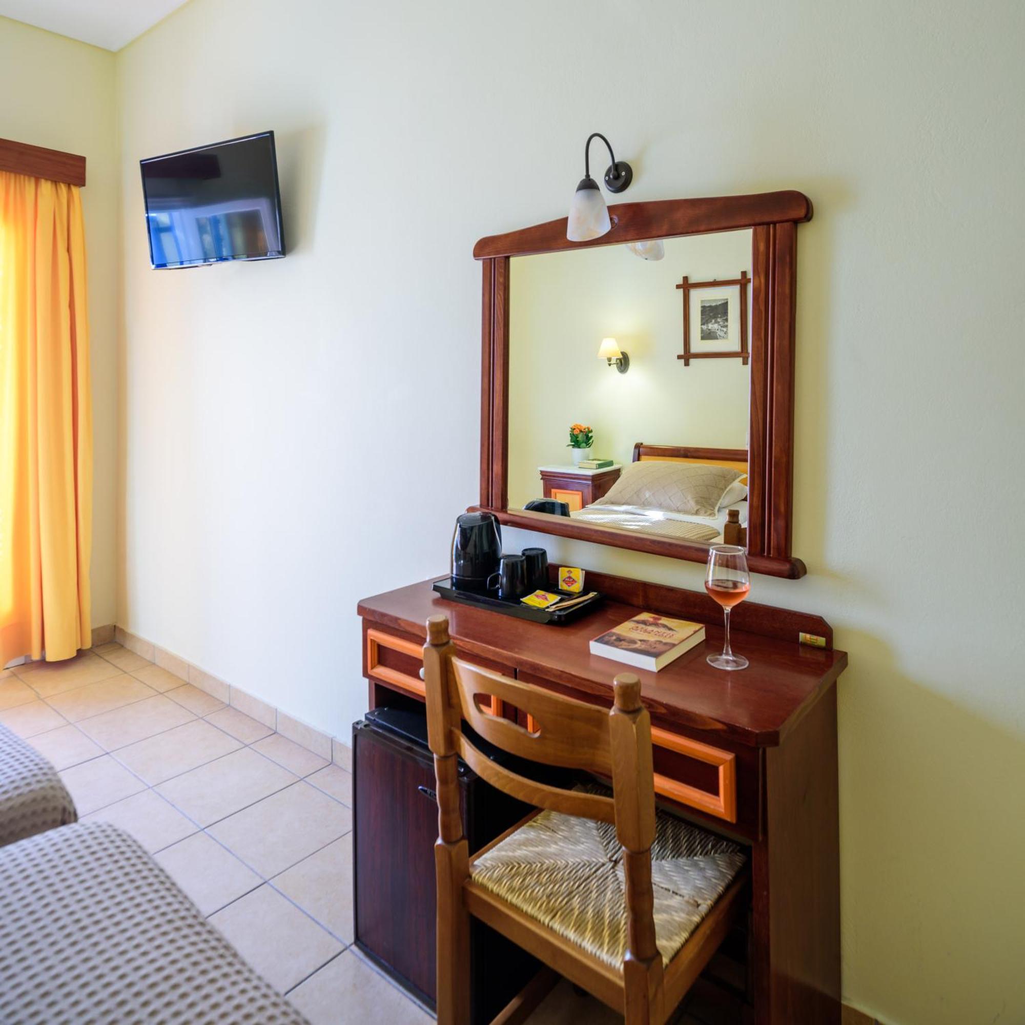 Karidis Hotel Kamari  Luaran gambar